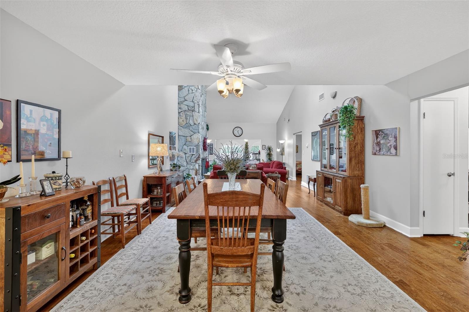 MOUNT DORA LAKE DORA VILLAS CONDO - Residential