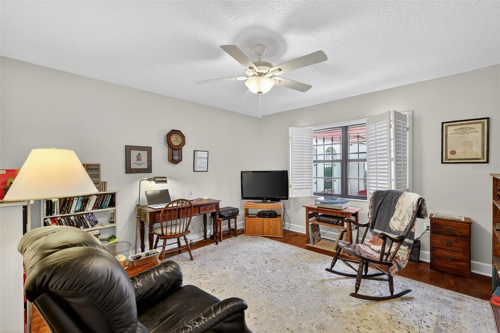 MOUNT DORA LAKE DORA VILLAS CONDO - Residential