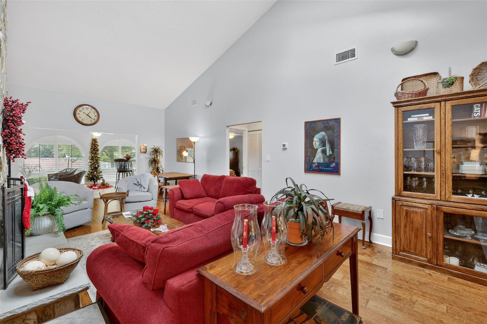 MOUNT DORA LAKE DORA VILLAS CONDO - Residential