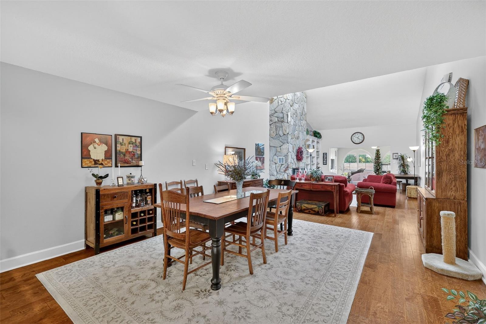 MOUNT DORA LAKE DORA VILLAS CONDO - Residential