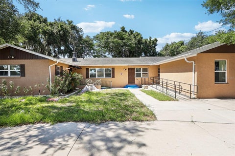 Photo of 201 Rosefield Avenue, Leesburg, FL 34748 (MLS # O6434042)