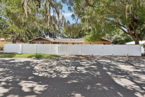 Tiny photo for 201 Rosefield Avenue, Leesburg, FL 34748 (MLS # O6434042)