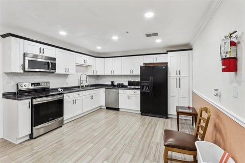 Tiny photo for 201 Rosefield Avenue, Leesburg, FL 34748 (MLS # O6434042)