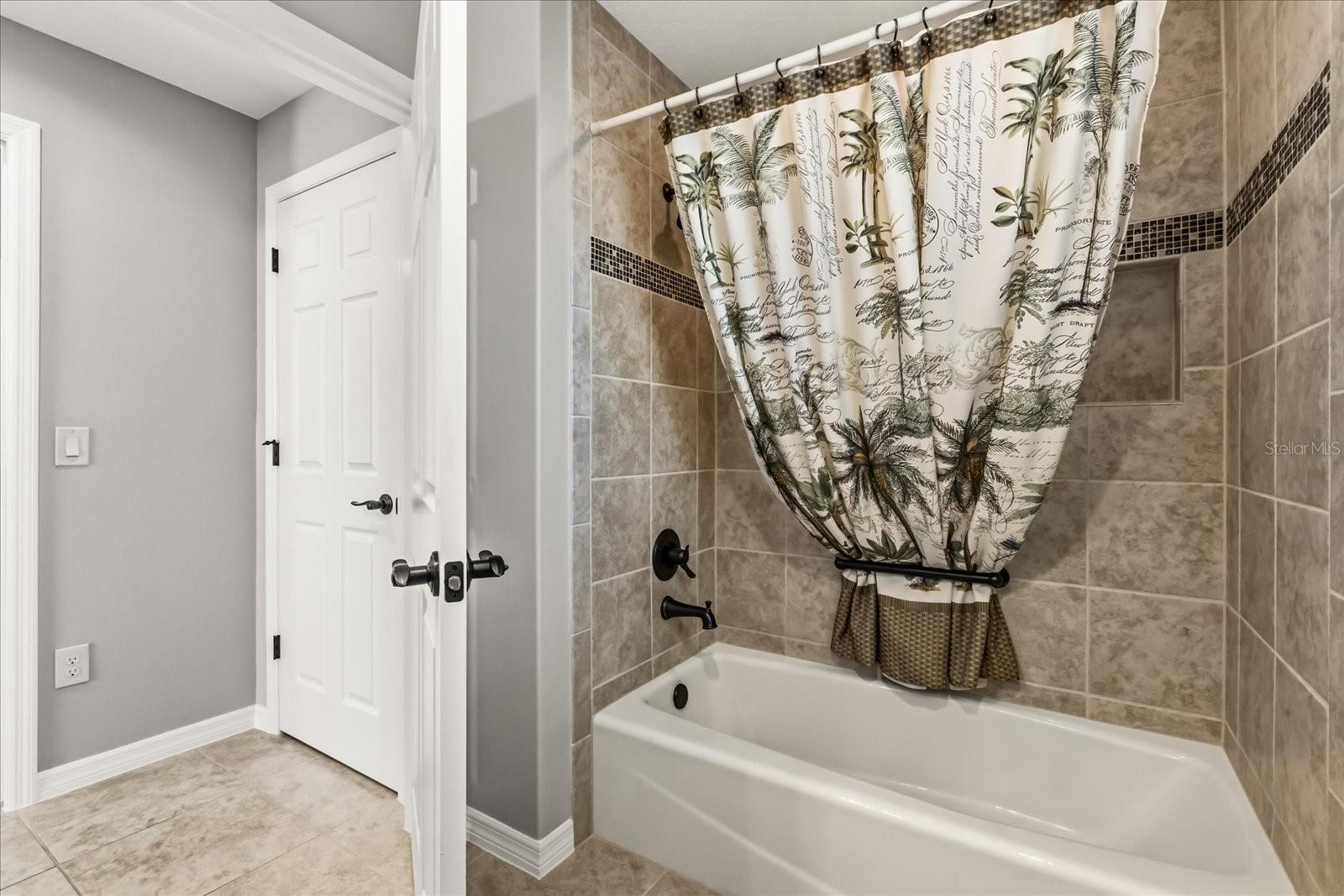 VILLAGE/FRUITLAND PARK - Residential