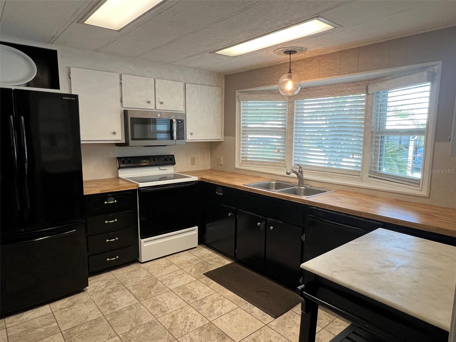 PALM HILL MOBILE HOME PARK UNREC - Residential