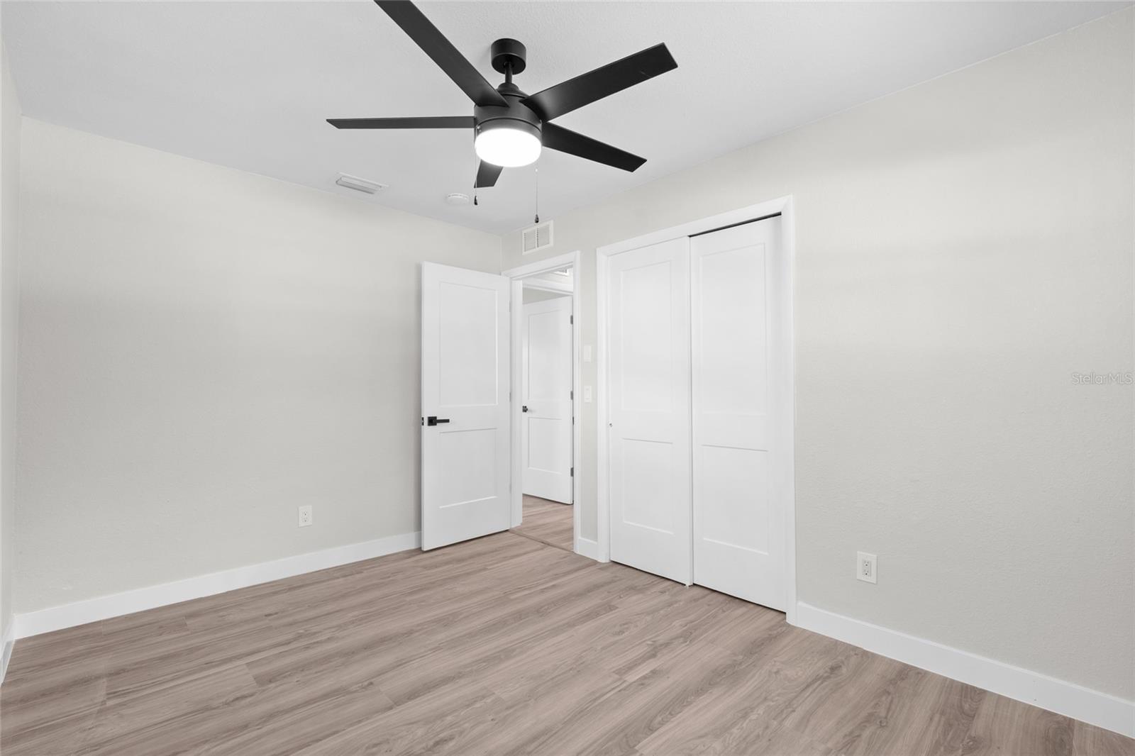 OAKHURST GROVES 1ST ADD - Residential