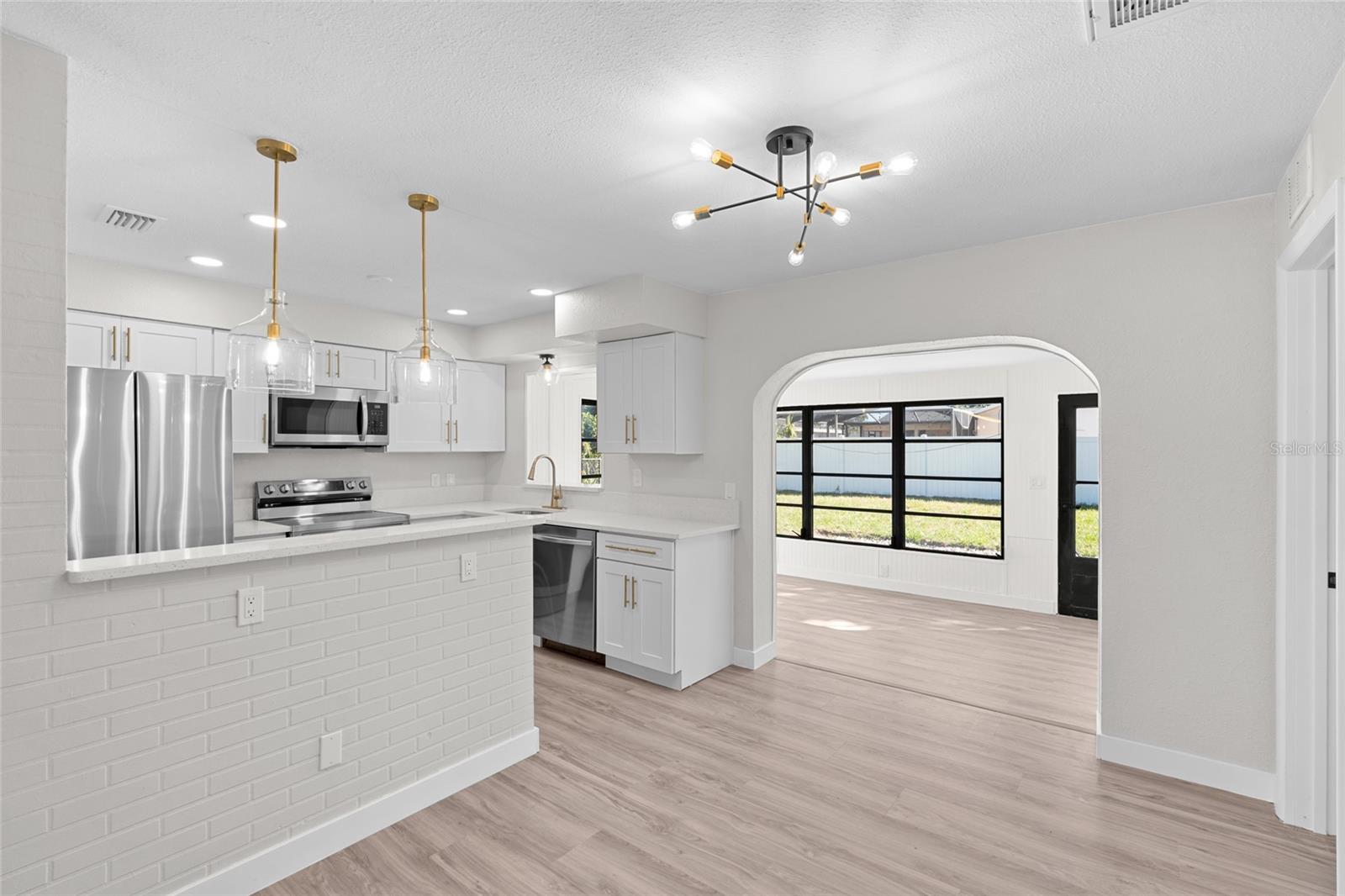 OAKHURST GROVES 1ST ADD - Residential