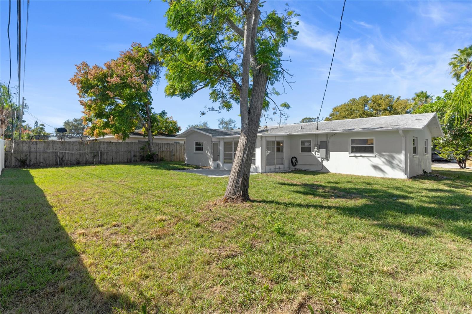 OAKHURST GROVES 1ST ADD - Residential