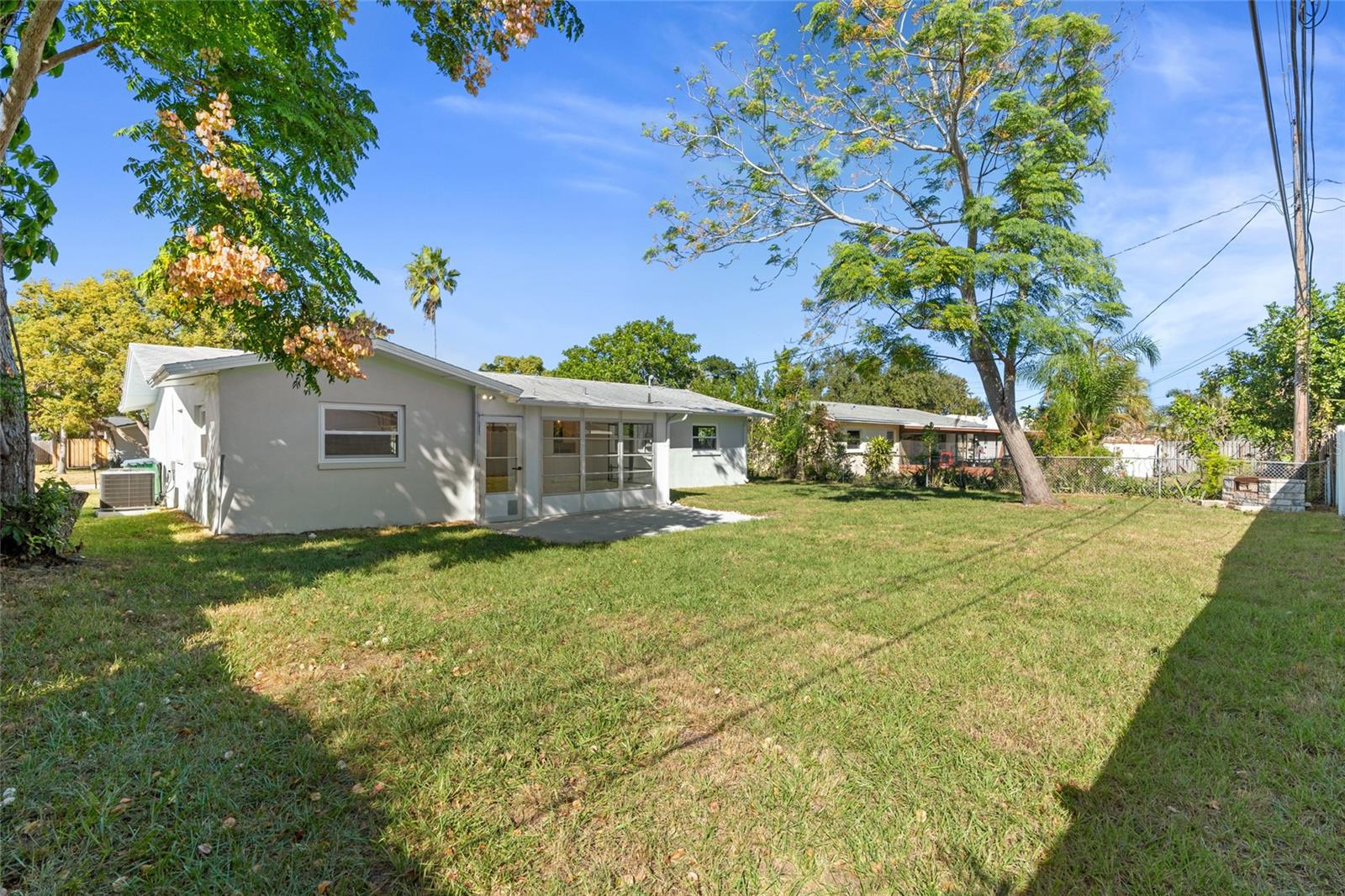 OAKHURST GROVES 1ST ADD - Residential