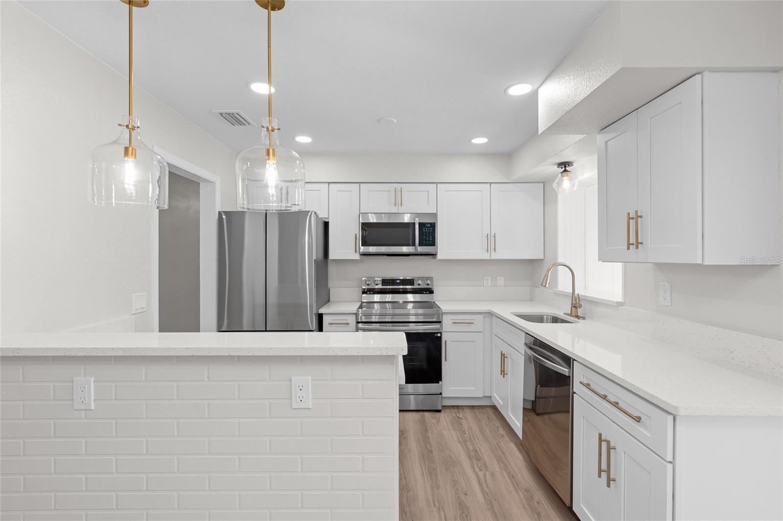 OAKHURST GROVES 1ST ADD - Residential