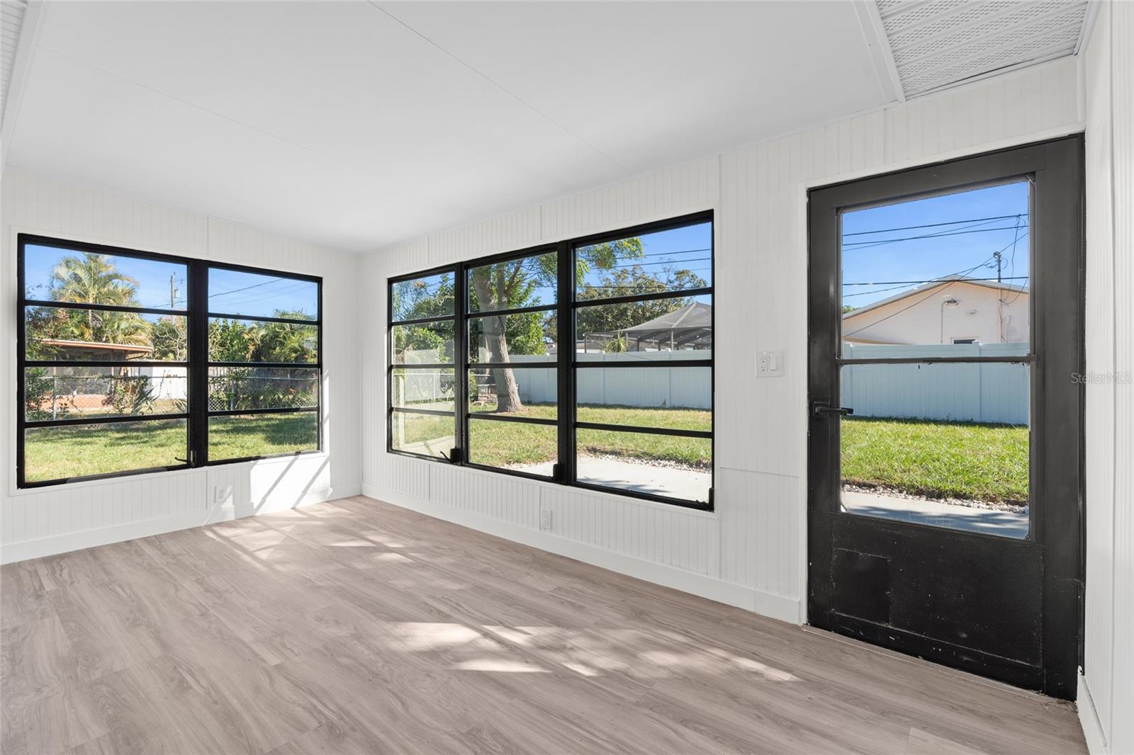 OAKHURST GROVES 1ST ADD - Residential