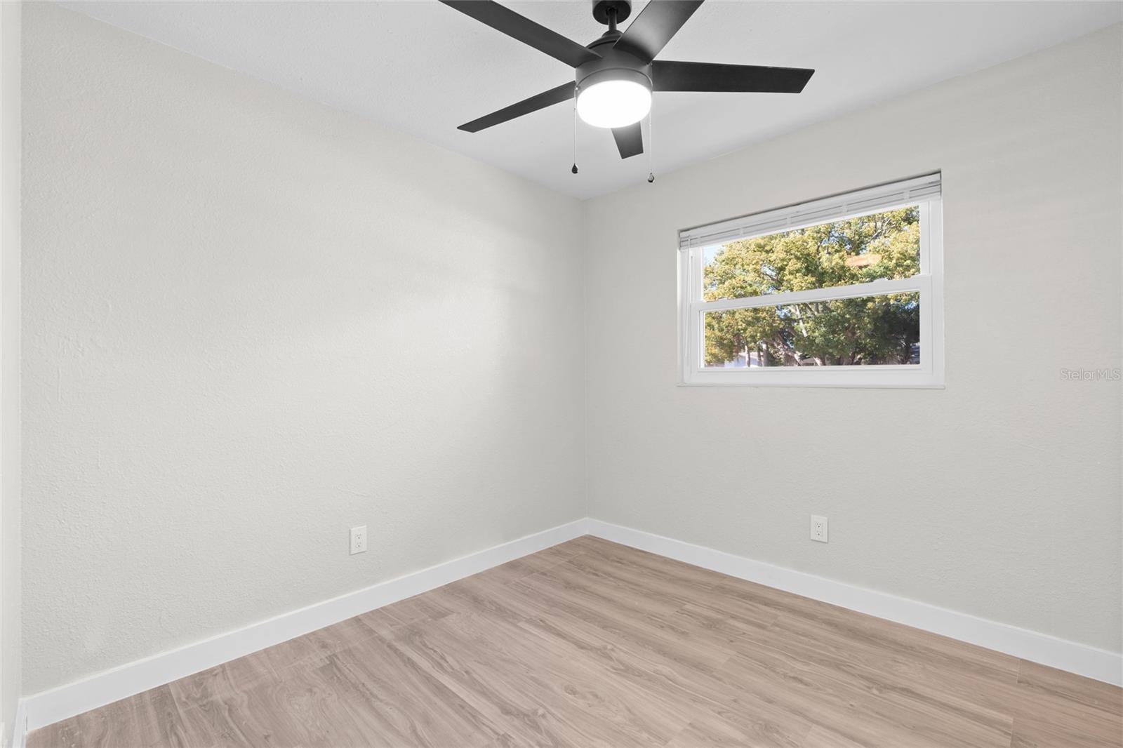 OAKHURST GROVES 1ST ADD - Residential