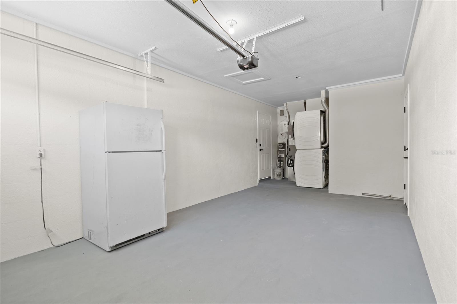 OAKHURST GROVES 1ST ADD - Residential