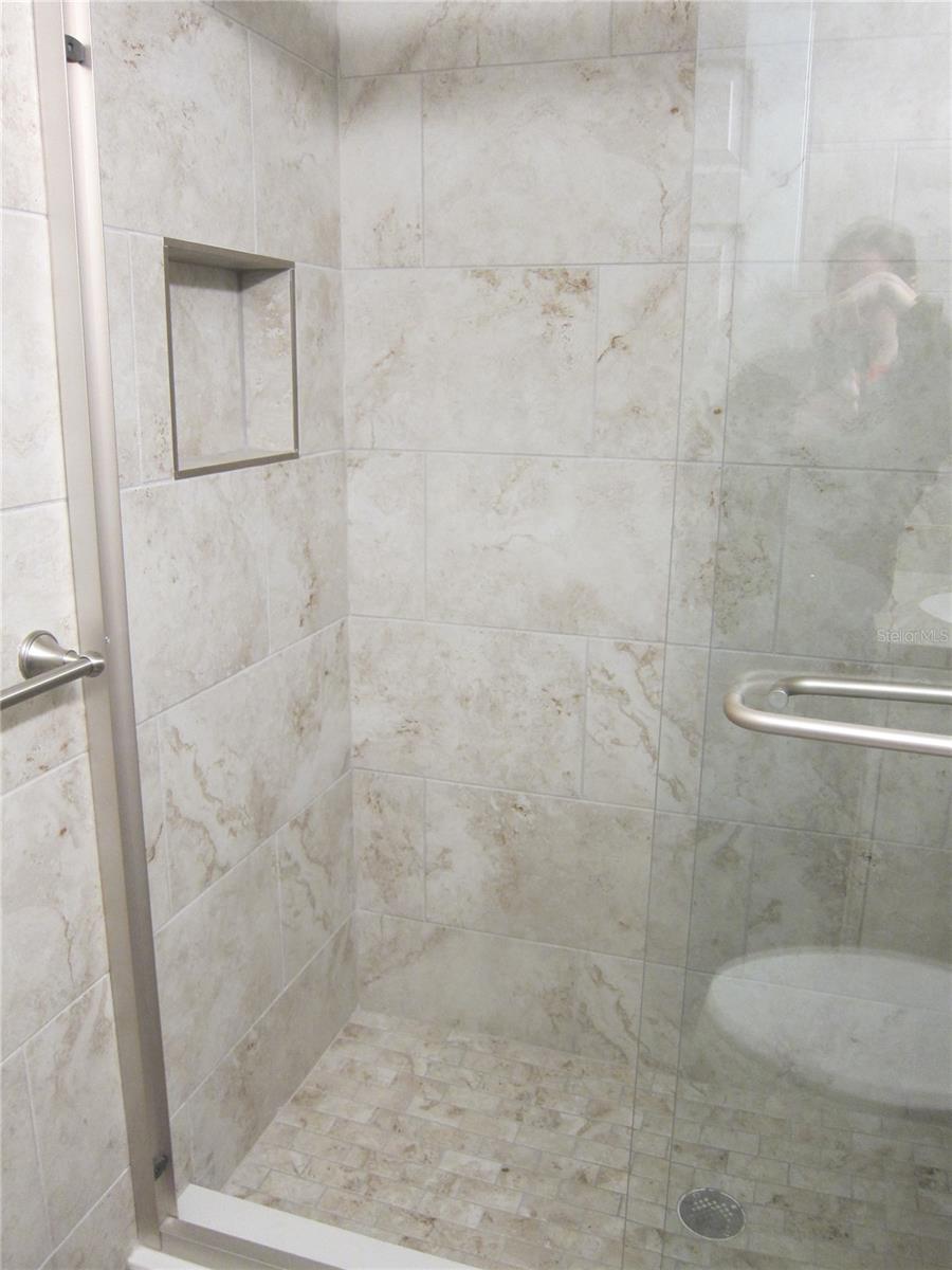 TOWER OAKS MANOR - Residential Lease