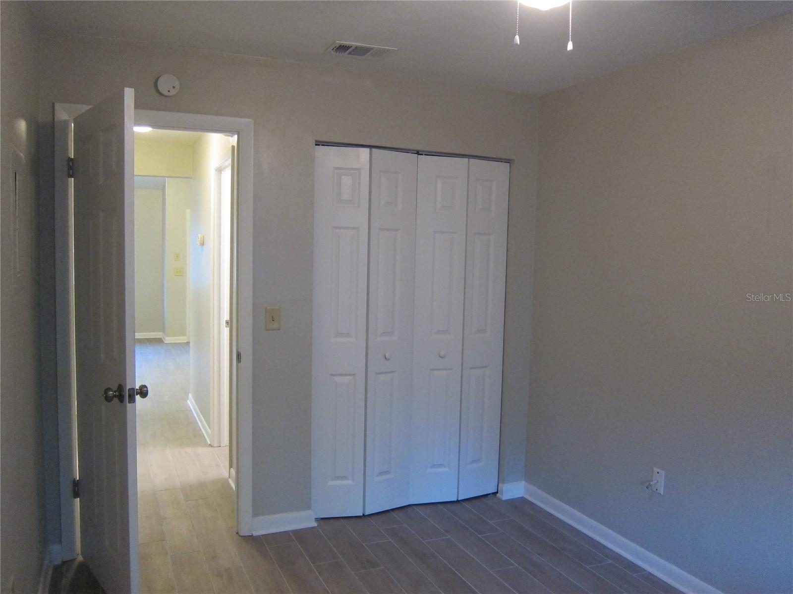 TOWER OAKS MANOR - Residential Lease