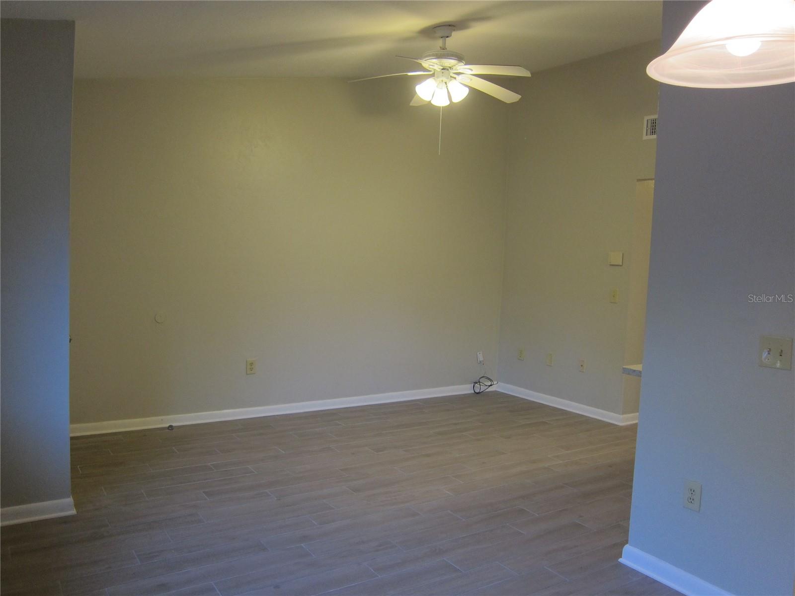 TOWER OAKS MANOR - Residential Lease
