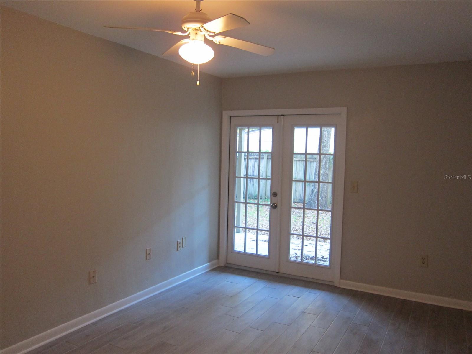 TOWER OAKS MANOR - Residential Lease