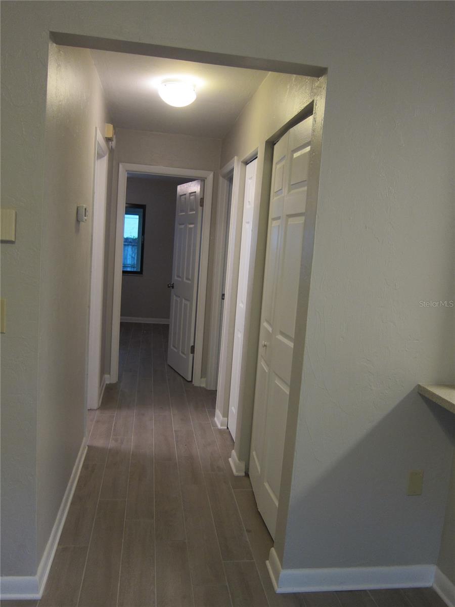 TOWER OAKS MANOR - Residential Lease