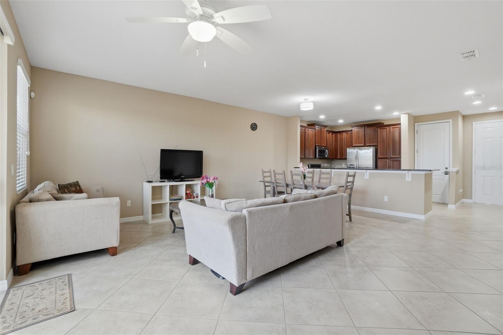 8076 PRESTBURY DRIVE