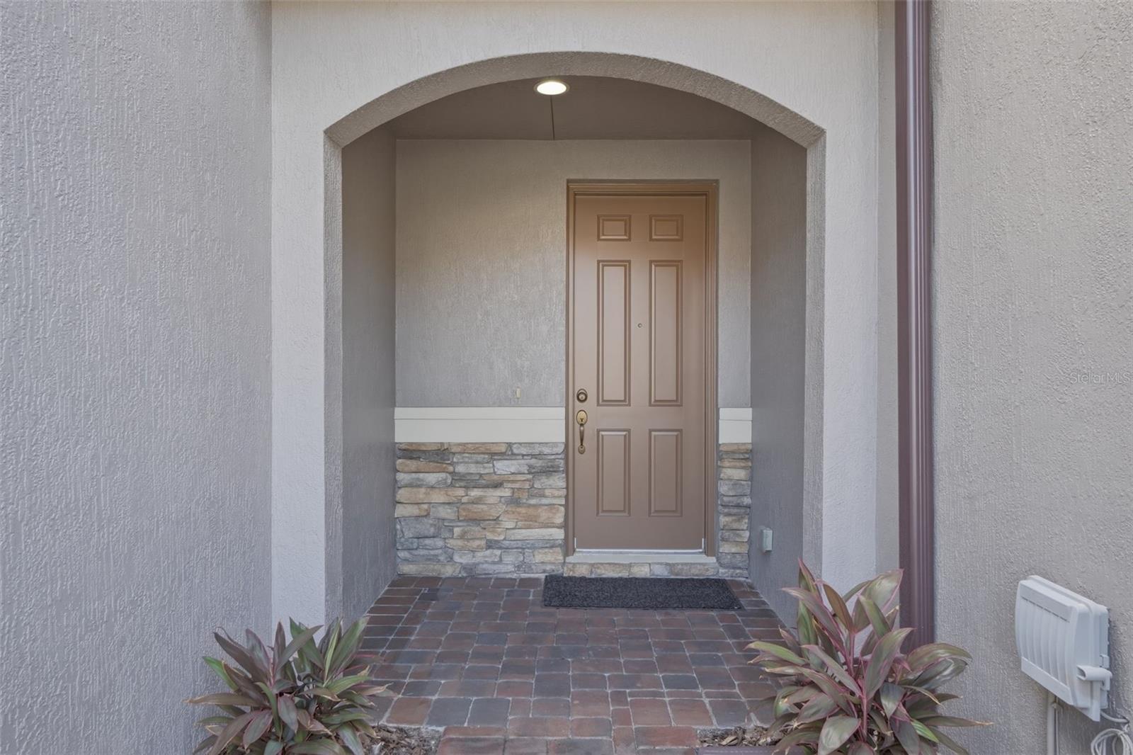 8076 PRESTBURY DRIVE