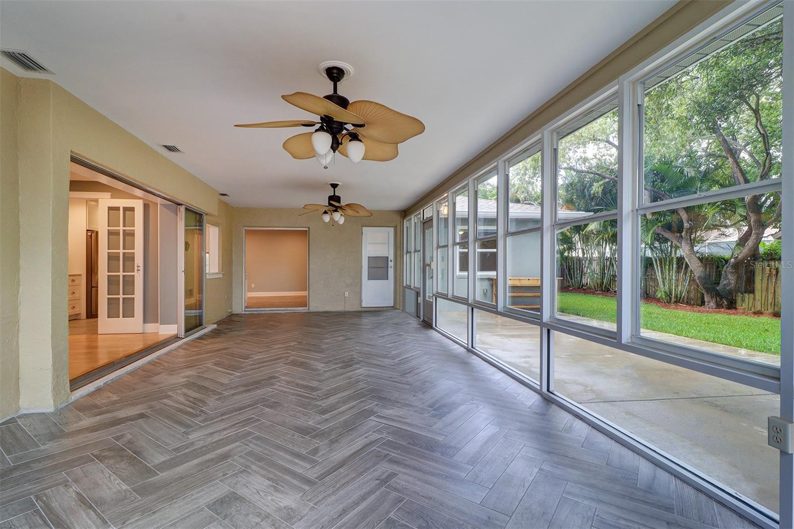 COUNTRYSIDE TR 60 - Residential Lease