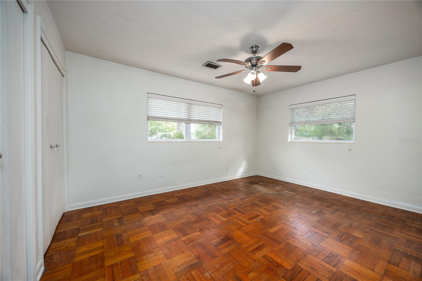 MASON MANOR - Residential