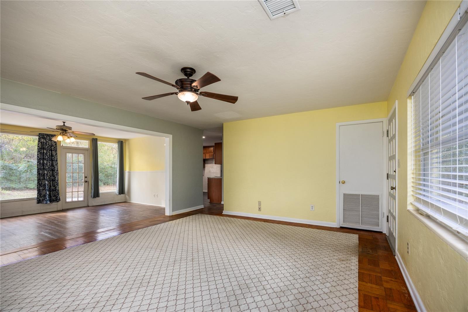 MASON MANOR - Residential