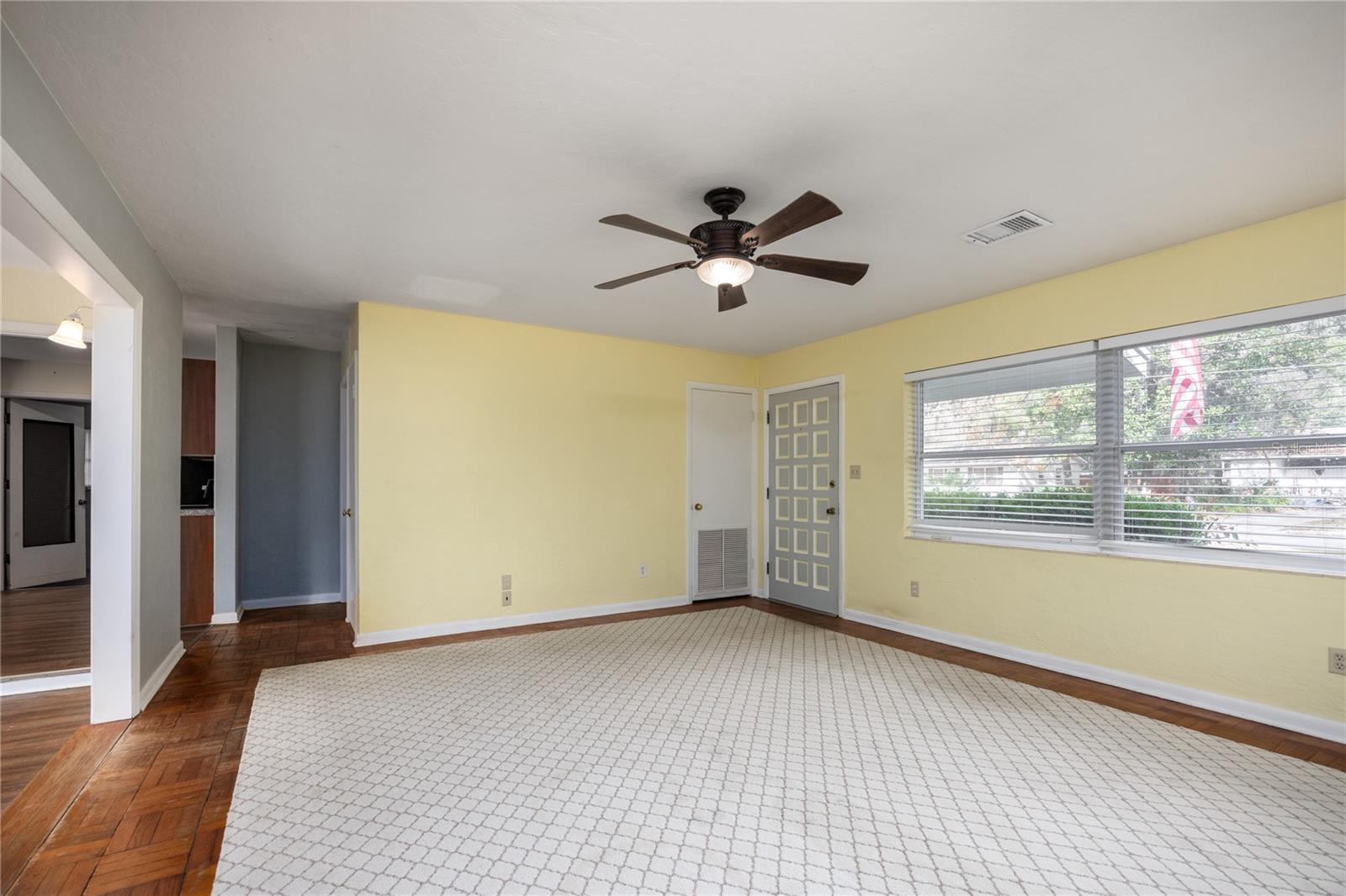 MASON MANOR - Residential