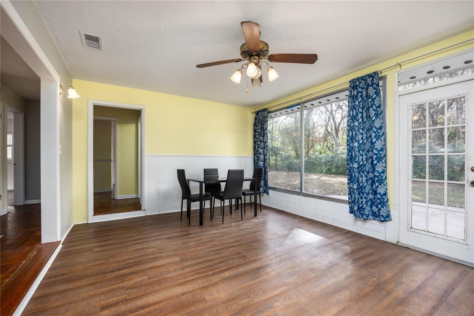 MASON MANOR - Residential