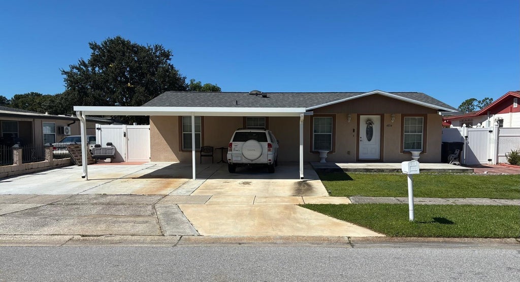 Photo of 4814 Bonita Vista Drive, Tampa, FL 33634 (MLS # TB8557347)