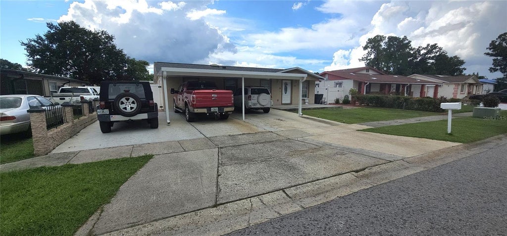 Photo of 4814 Bonita Vista Drive, Tampa, FL 33634 (MLS # TB8557347)