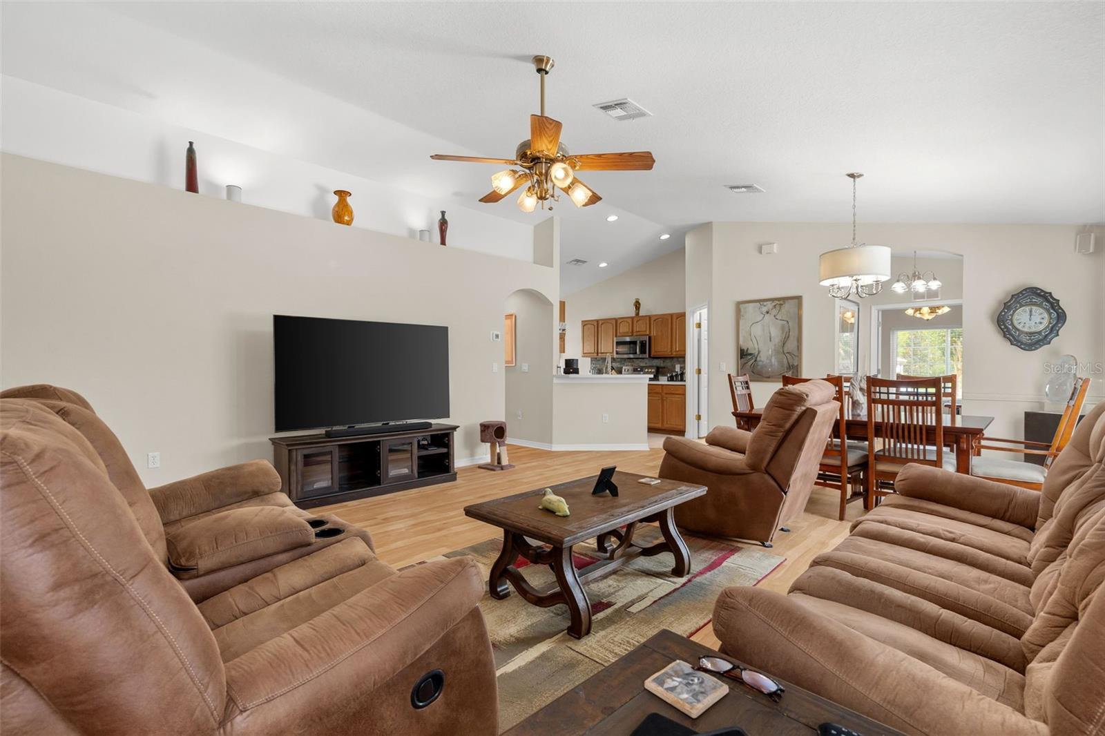 WELLINGTON AT SEVEN HILLS PH 7 - Residential