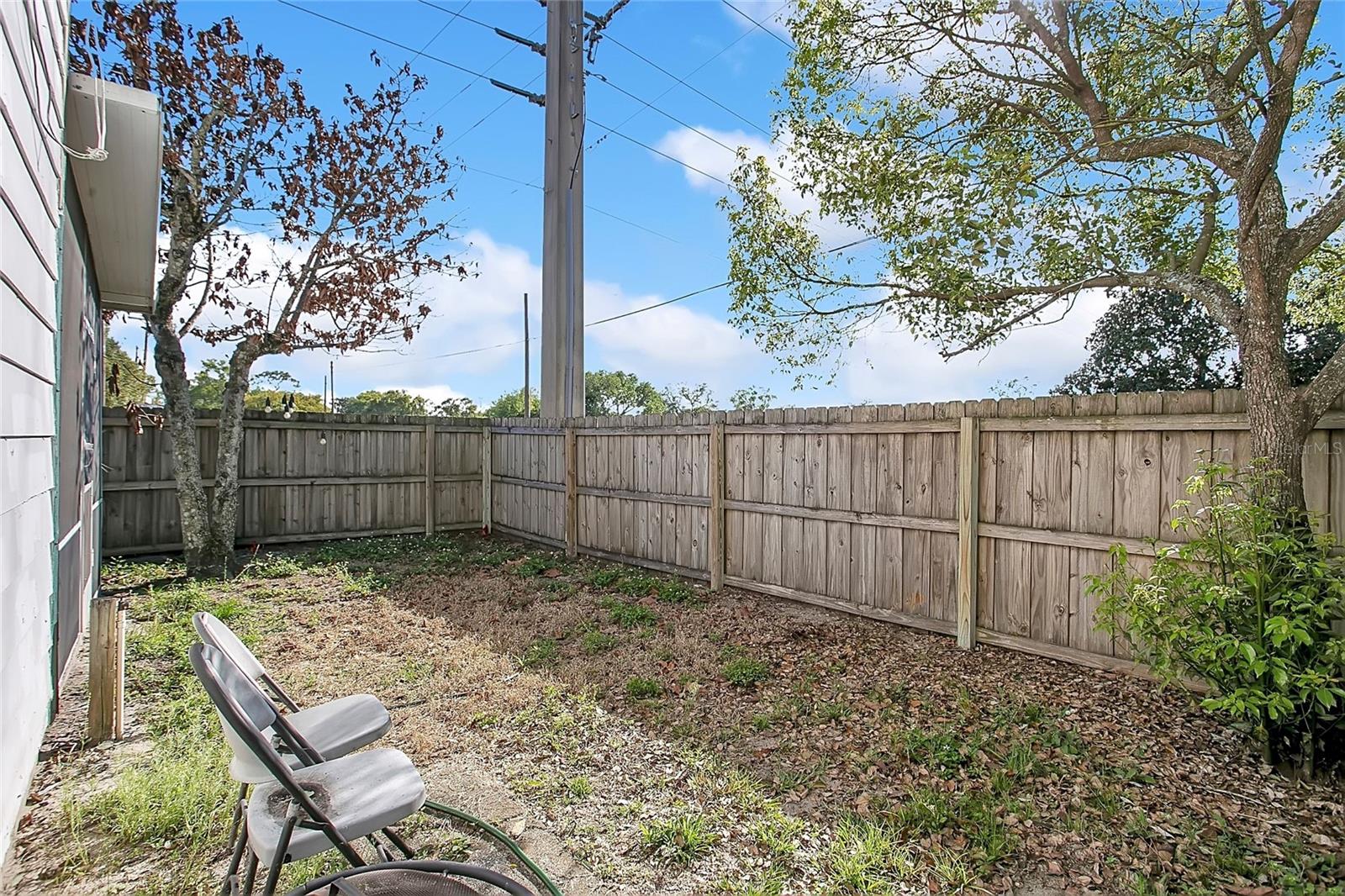 COUNTRY CLUB MANOR CONDO - Residential