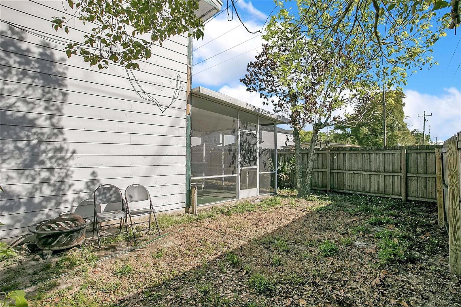 COUNTRY CLUB MANOR CONDO - Residential