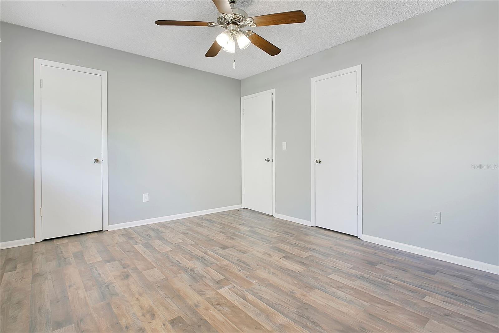 COUNTRY CLUB MANOR CONDO - Residential