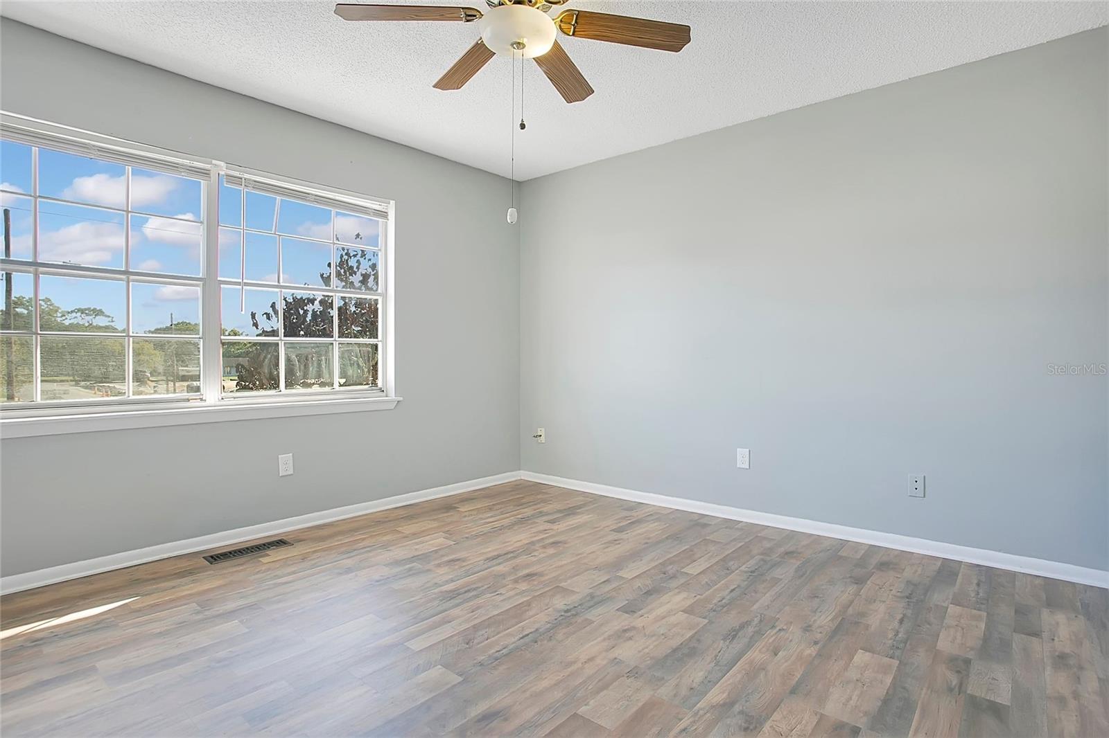 COUNTRY CLUB MANOR CONDO - Residential