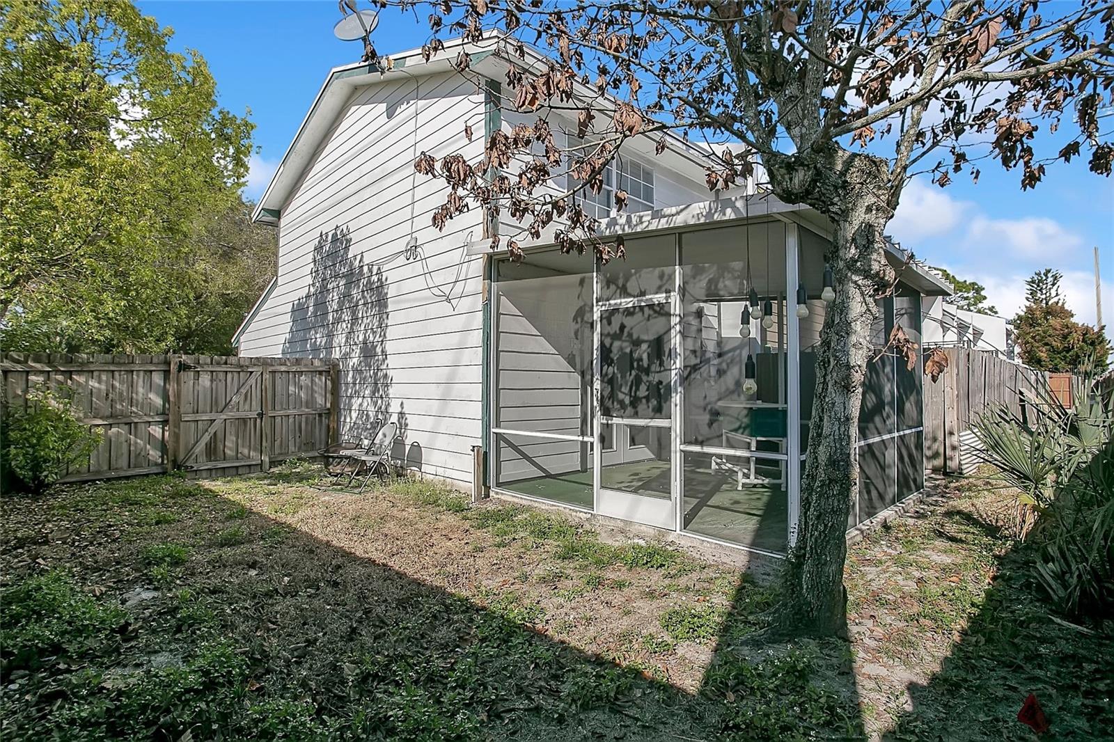 COUNTRY CLUB MANOR CONDO - Residential