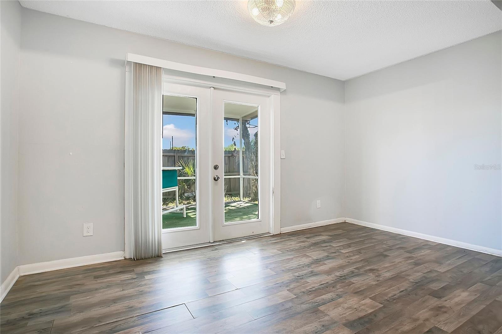 COUNTRY CLUB MANOR CONDO - Residential