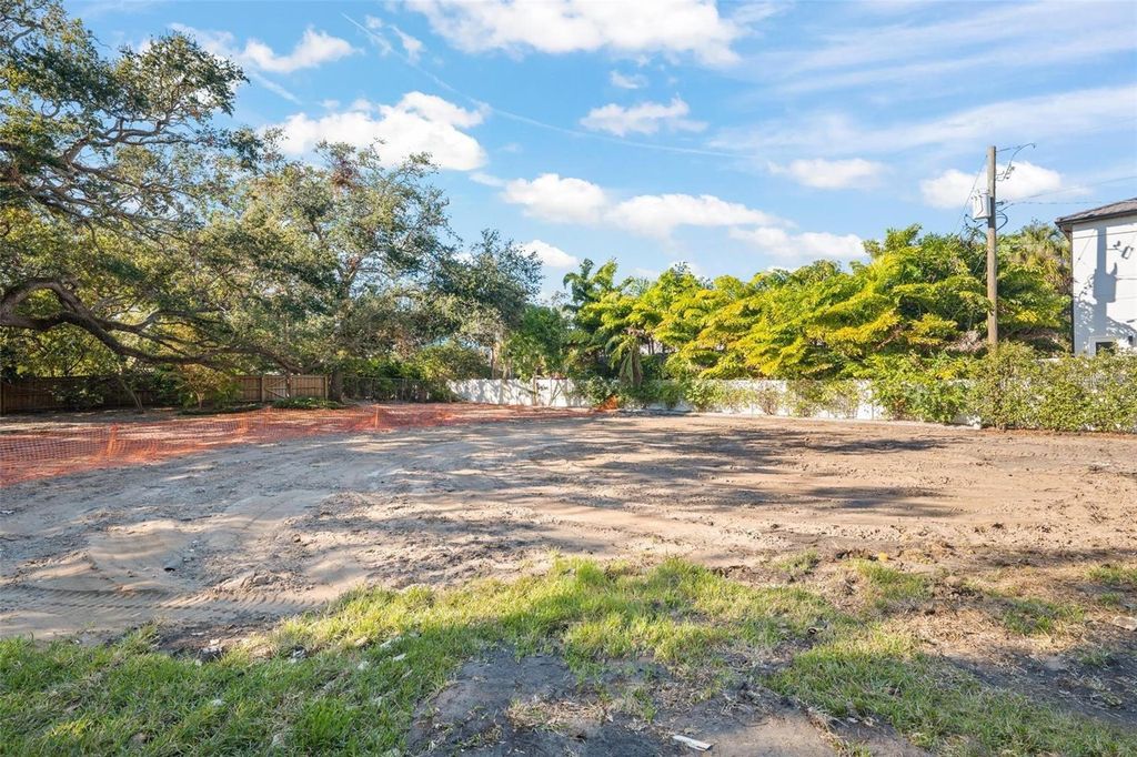 Photo of 2303 S Hesperides Street, Tampa, FL 33629 (MLS # W7871457)