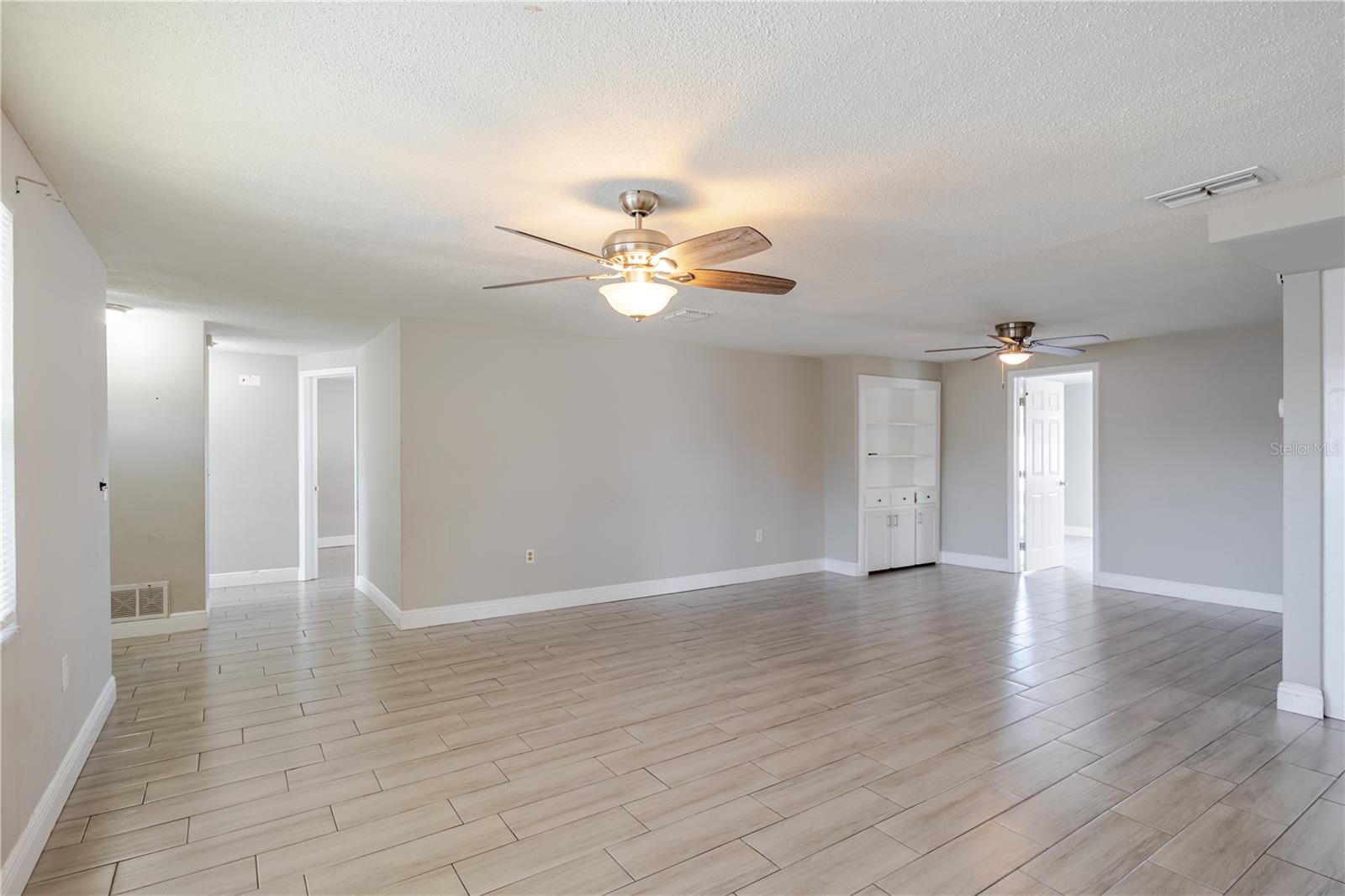 HOLIDAY HILL - Residential