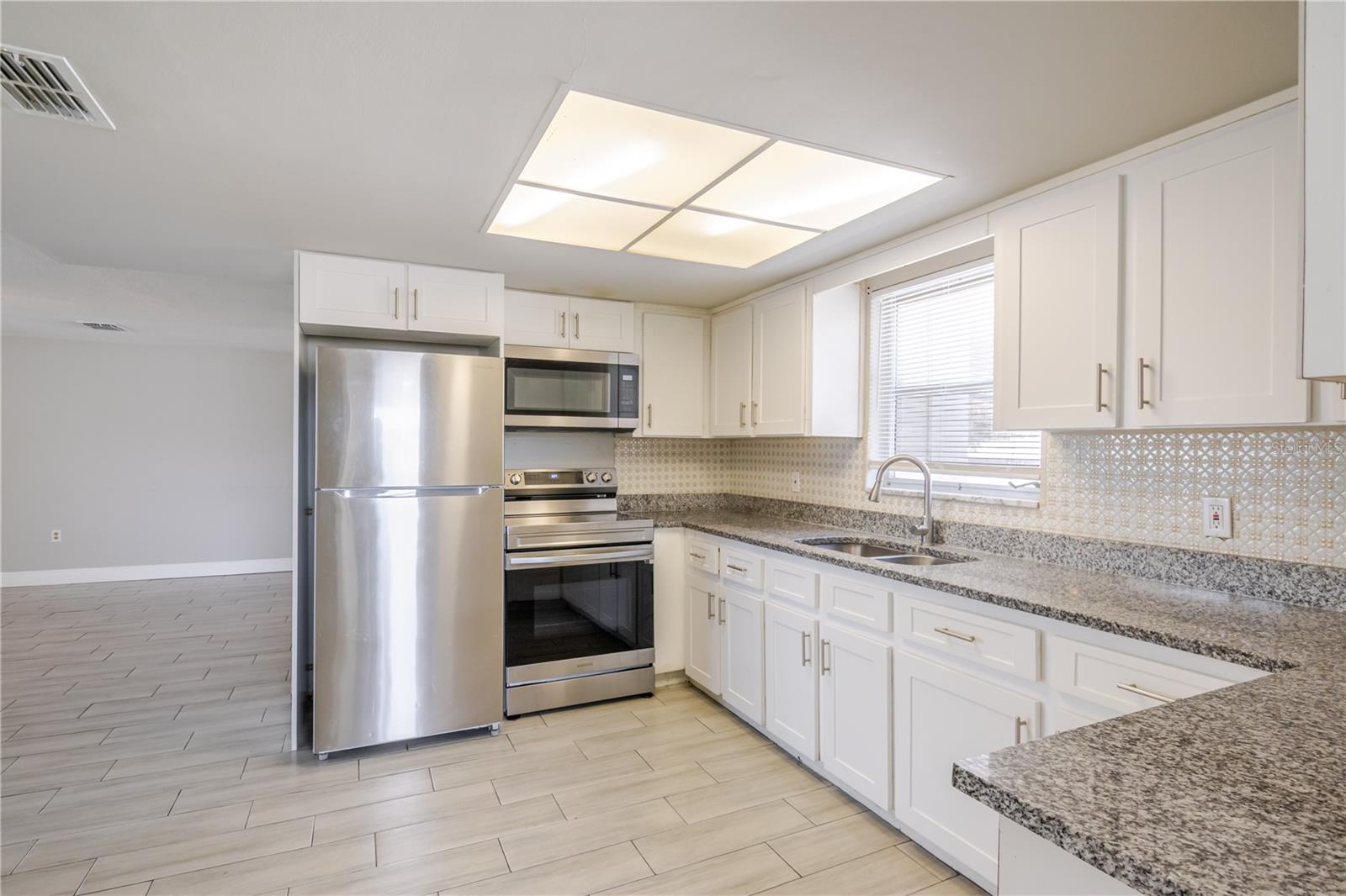 HOLIDAY HILL - Residential