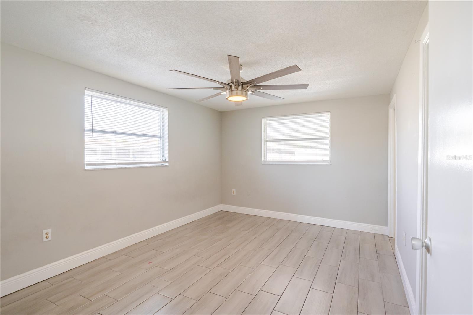 HOLIDAY HILL - Residential