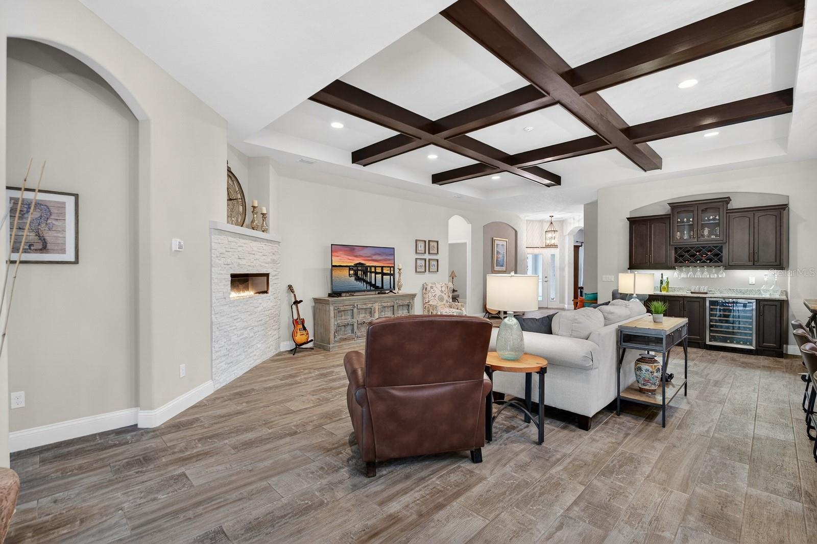 VERANO/VENETIAN BAY - Residential