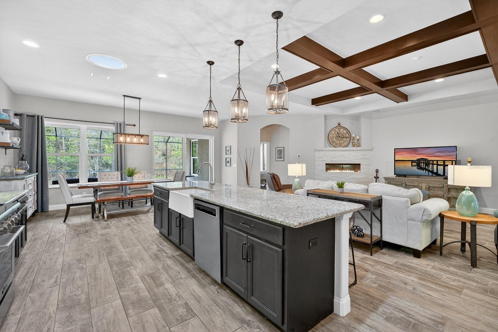 VERANO/VENETIAN BAY - Residential