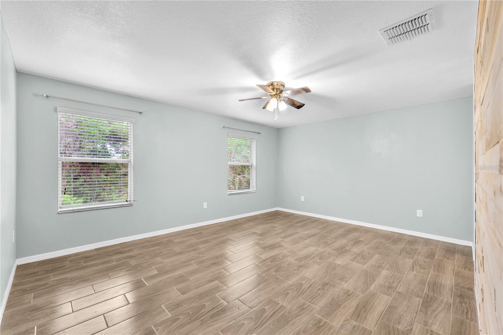 RIVERVIEW LAKES - Residential