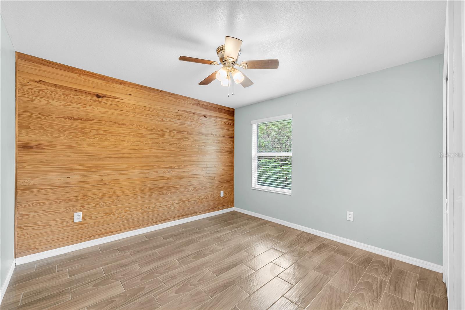 RIVERVIEW LAKES - Residential