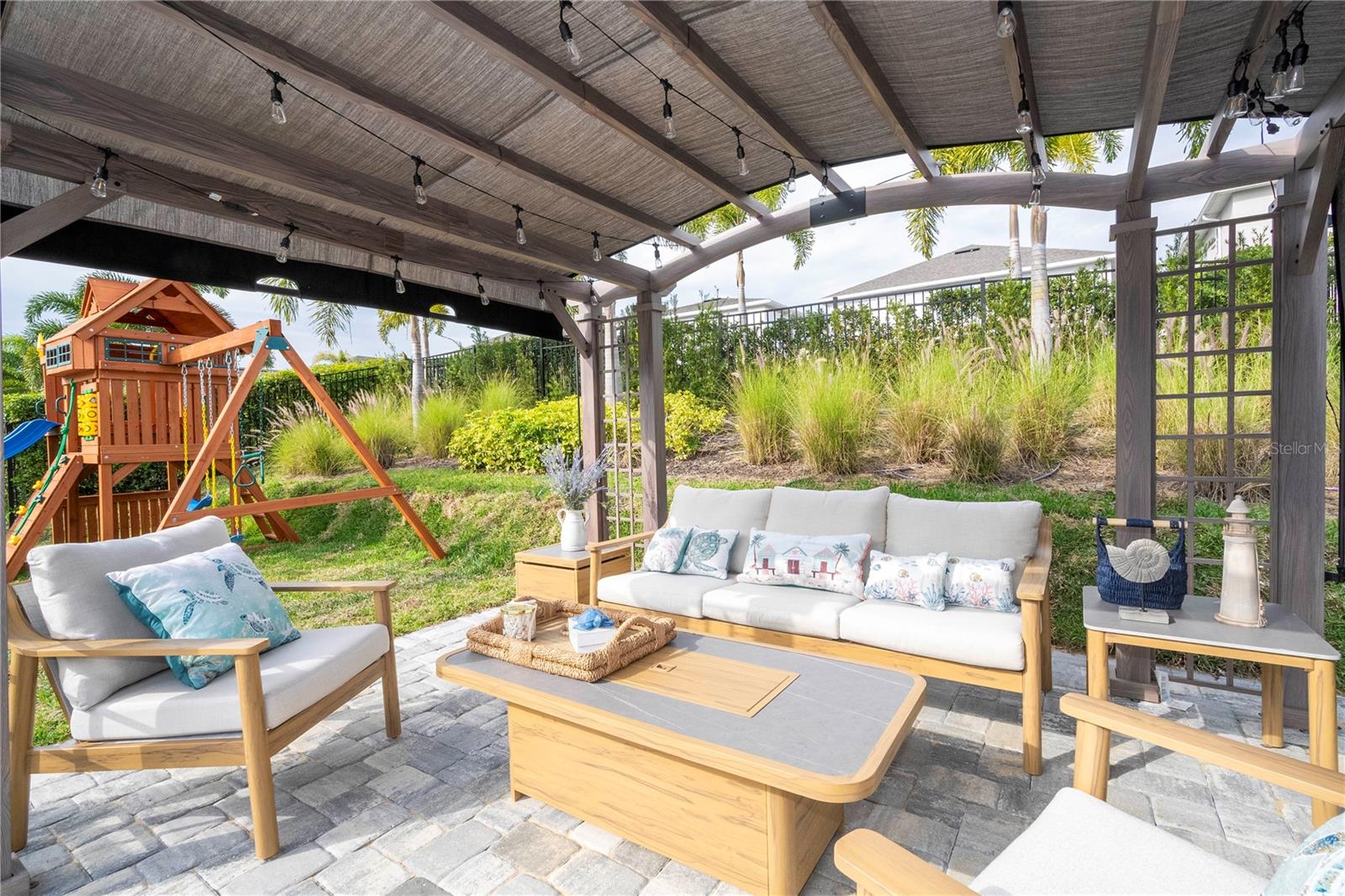 REUNION WEST PH 4 - Residential