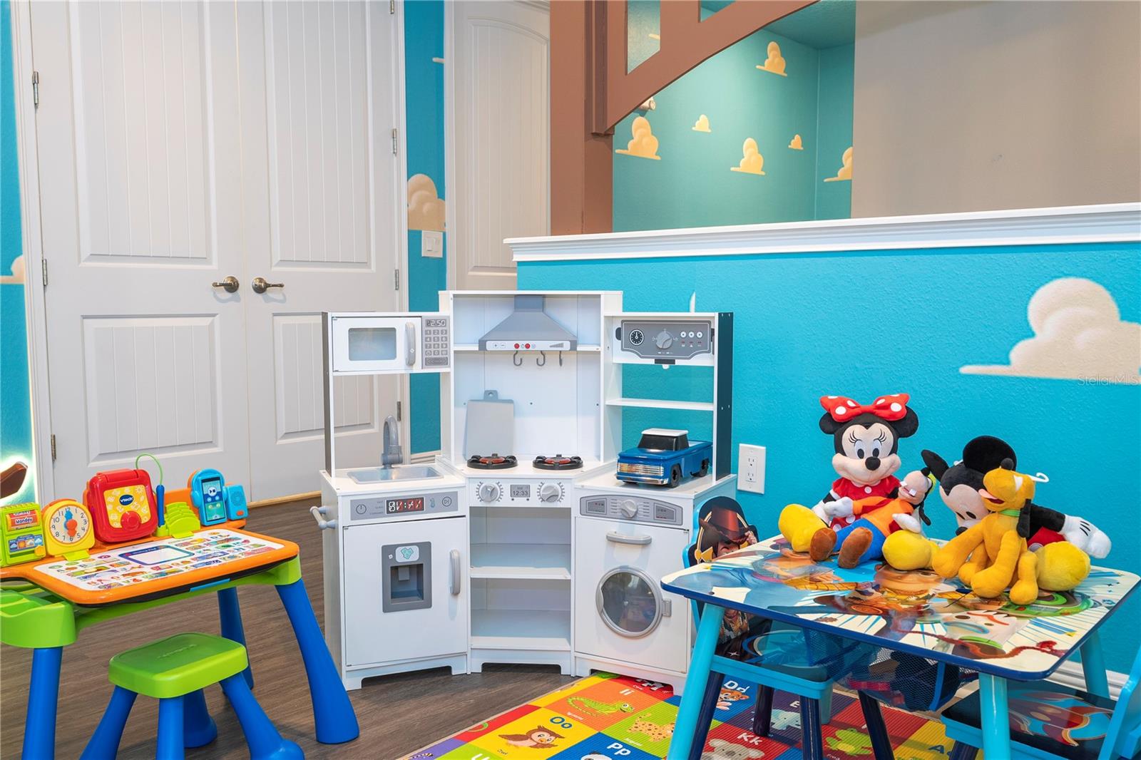 REUNION WEST PH 4 - Residential