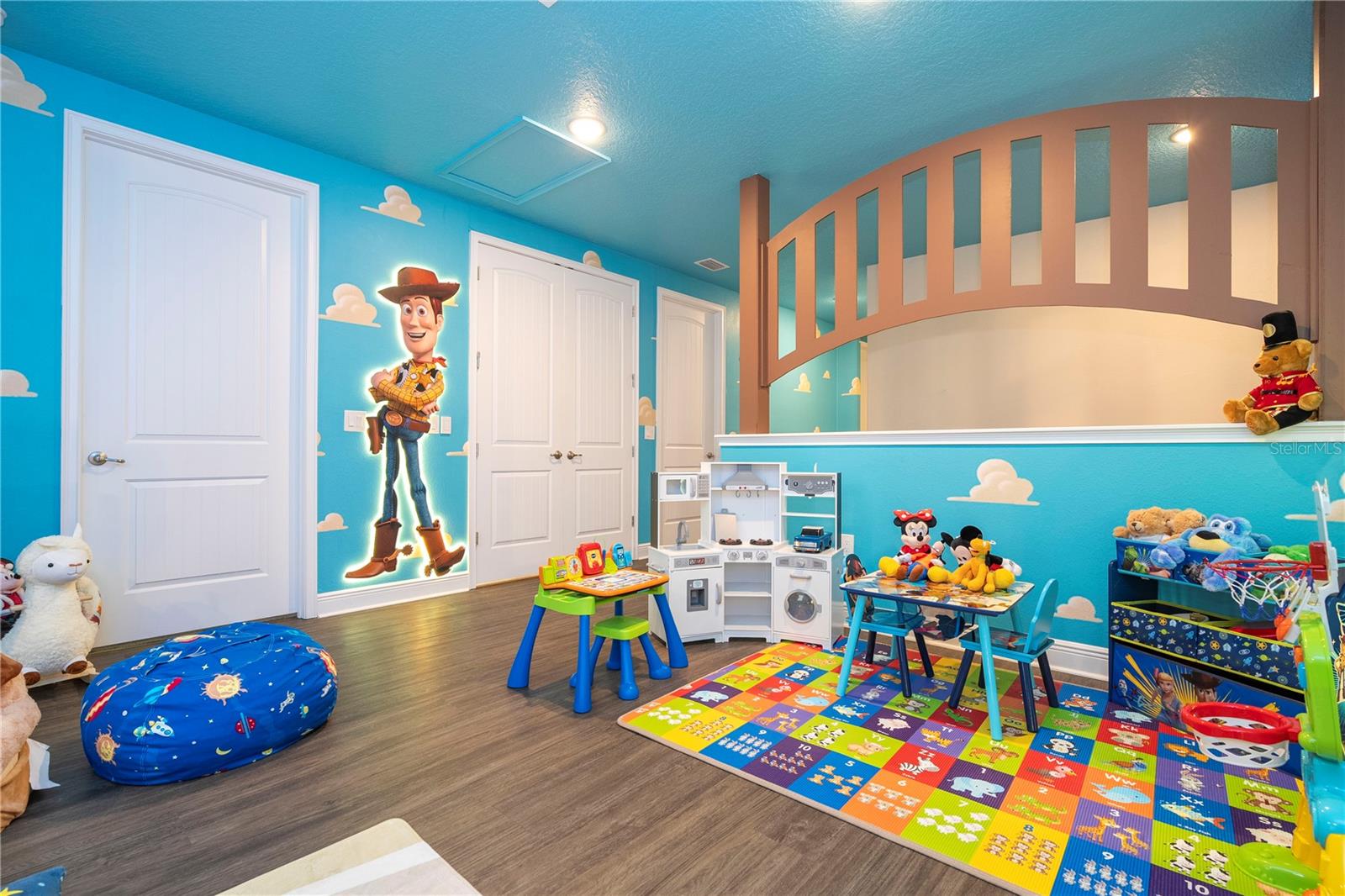 REUNION WEST PH 4 - Residential