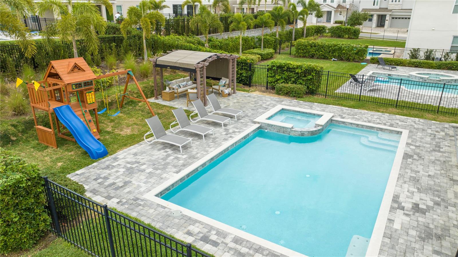 REUNION WEST PH 4 - Residential